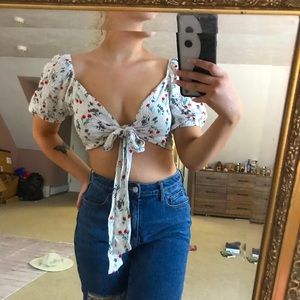 NWT tie front top